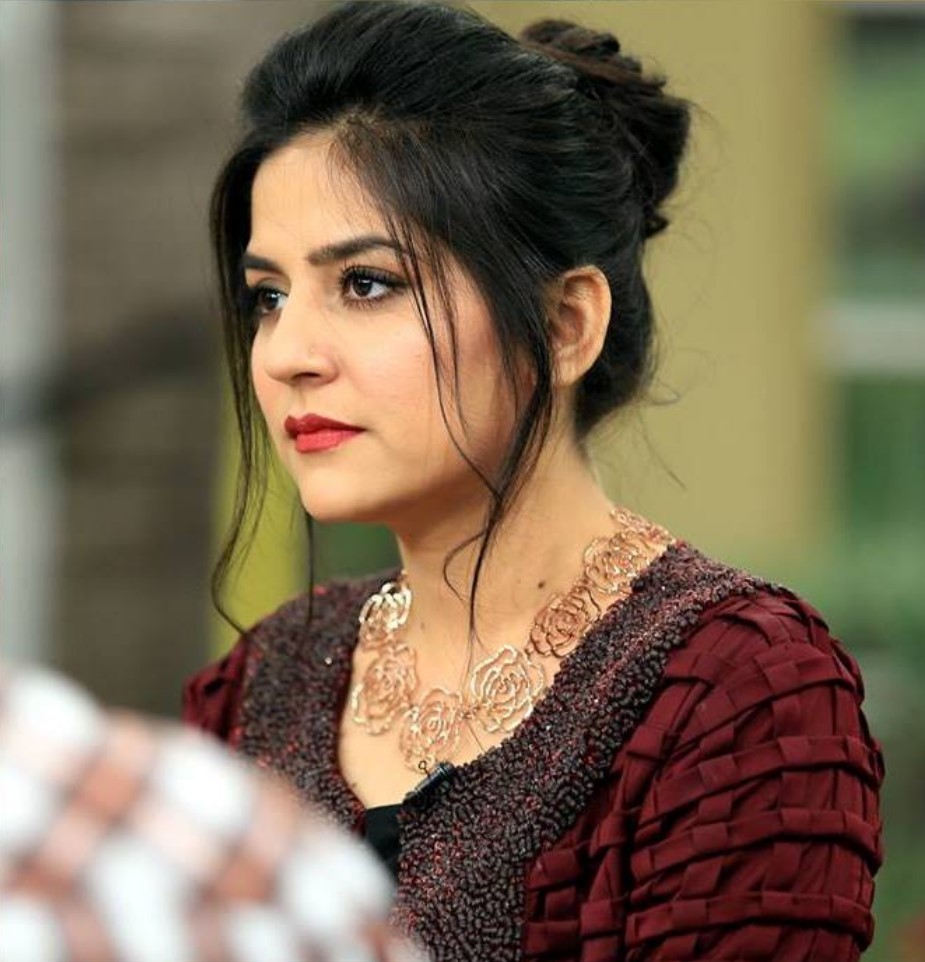 Sanam Baloch Biography - Lovely Pictures, Family & Career ...