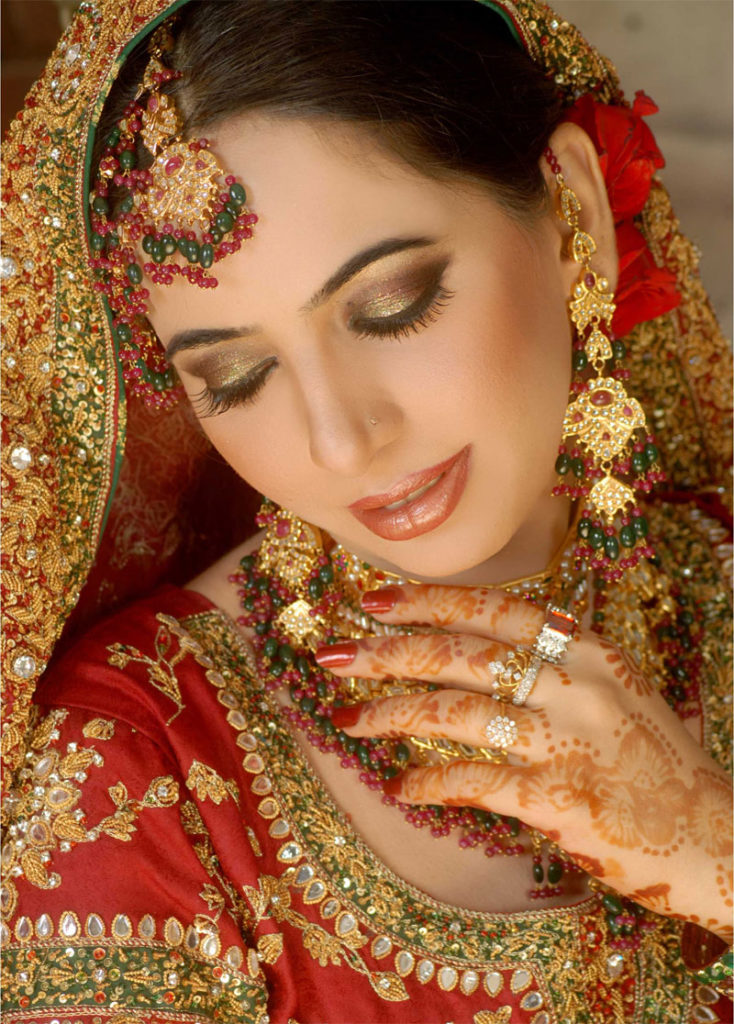 20 Pakistani Bridal Makeup Ideas for Wedding - Makeup - Crayon