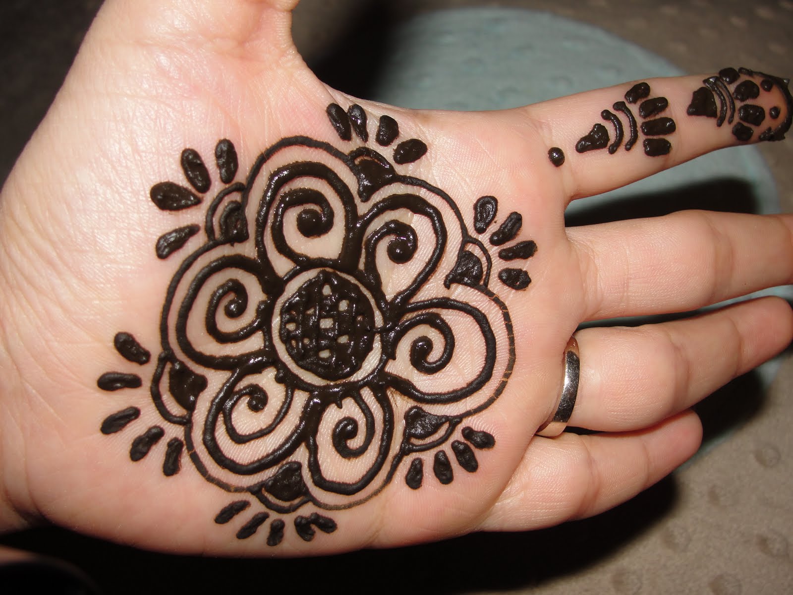 Henna For Wedding Easy N Simple Mehndi Design