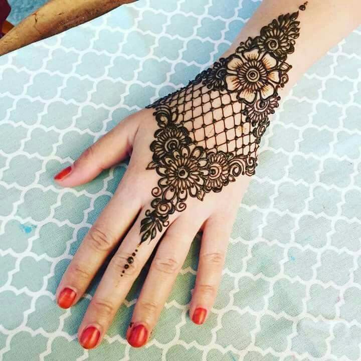 30 Stylish Back Hand Mehndi Designs For Ladies Mehndi Crayon