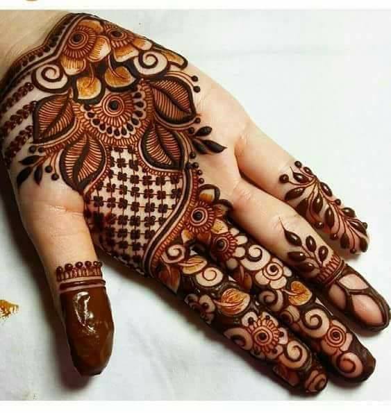 Flower Tikka Mehndi Design for Inner Hands - Crayon