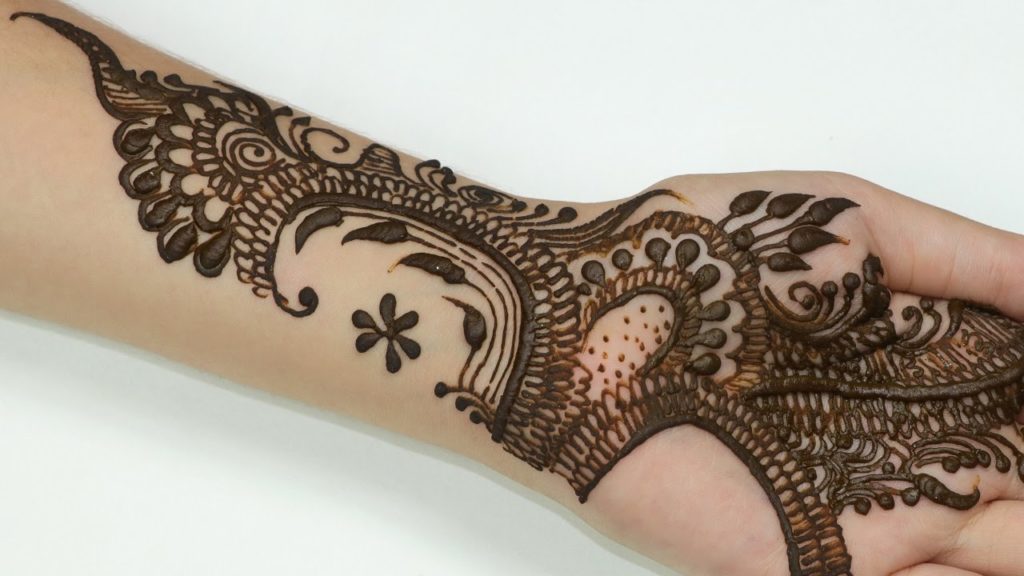 25 Beautiful Modern Mehndi Designs 2018 - Mehndi - Crayon