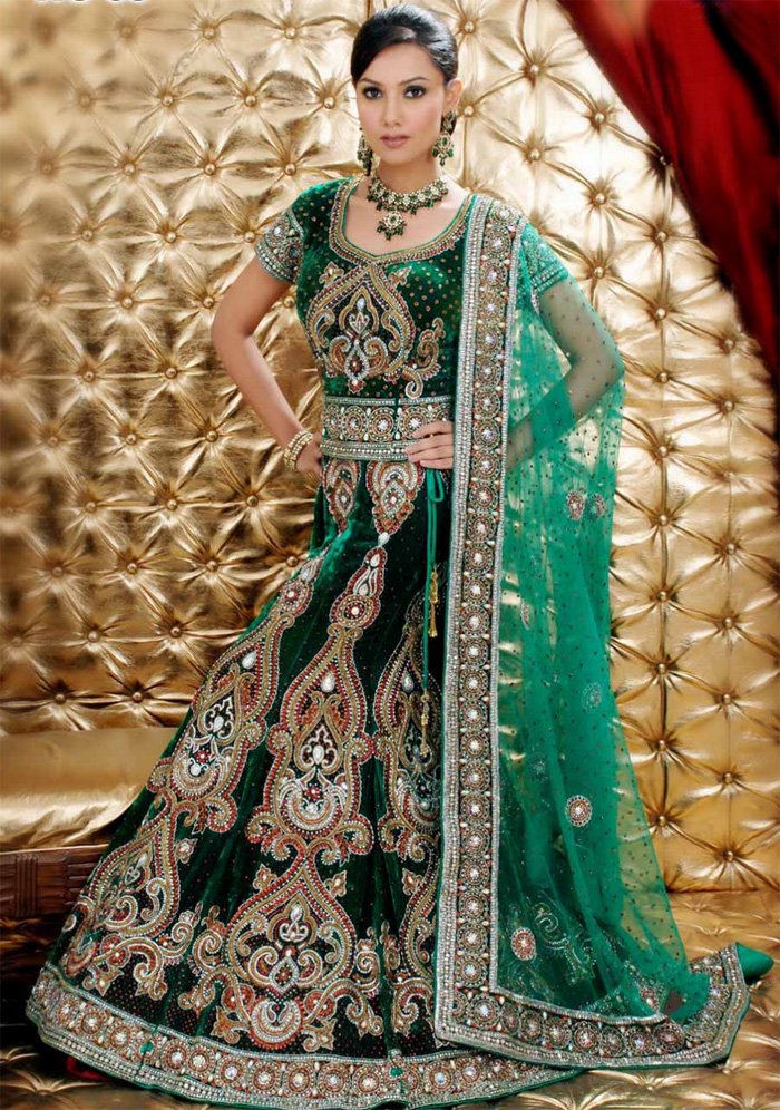 simple mehndi lehenga design 2018