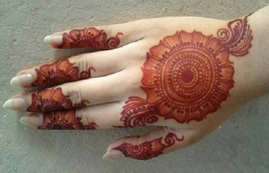 18 Beautiful Circle Mehndi Designs Mehndi Crayon