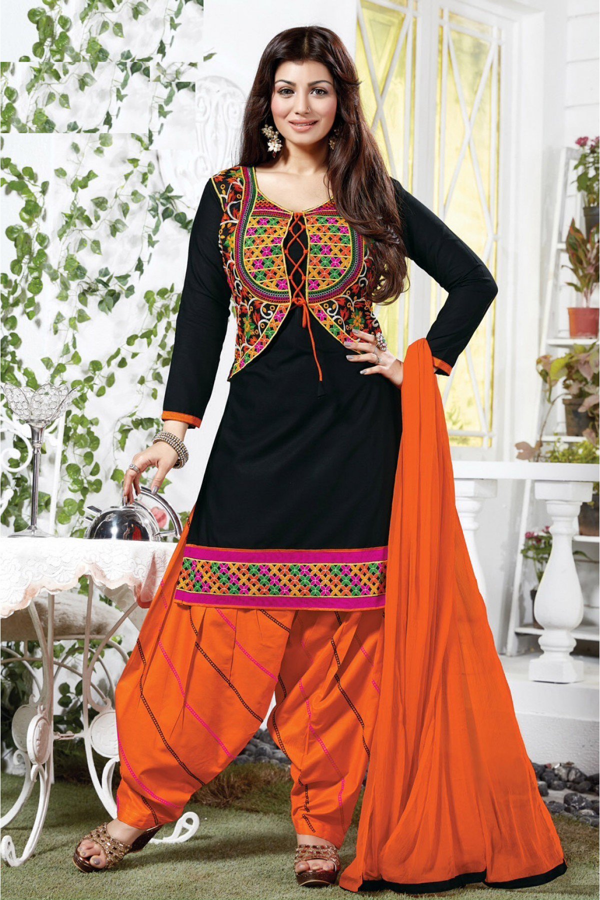 25 Beautiful Patiala Salwar Kameez Designs Dresses Crayon