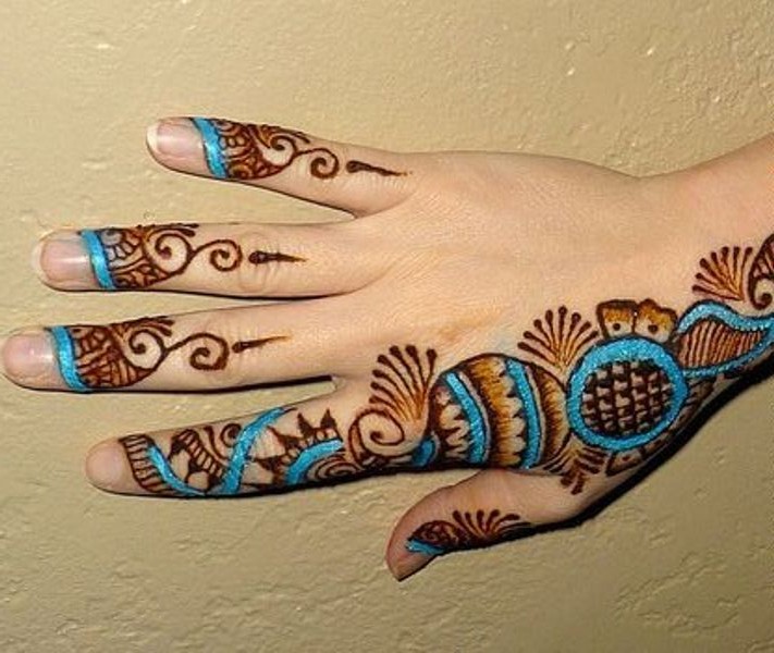 OMG 😳 Multicolour mehndi design || colourful instant henna cone design -  YouTube