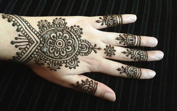 20 Best Pakistani Mehndi Designs For Back Hand - Mehndi - Crayon