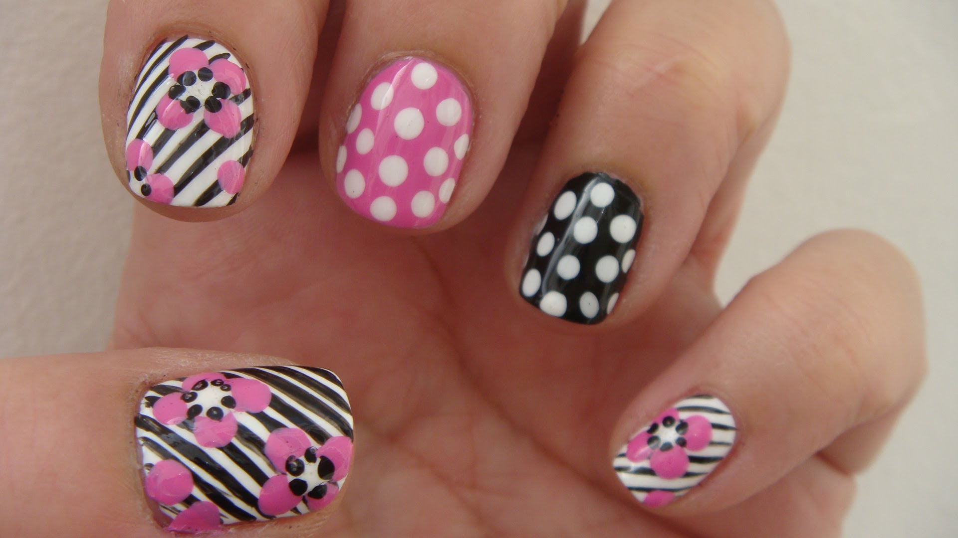 Stripes and Dots Nail Art Design - Crayon