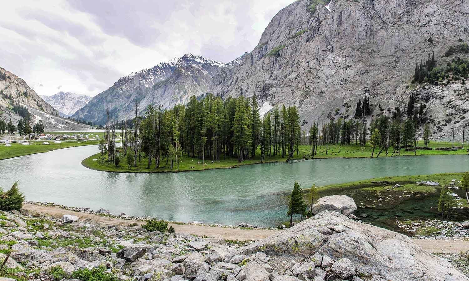 All about Mahodand Lake