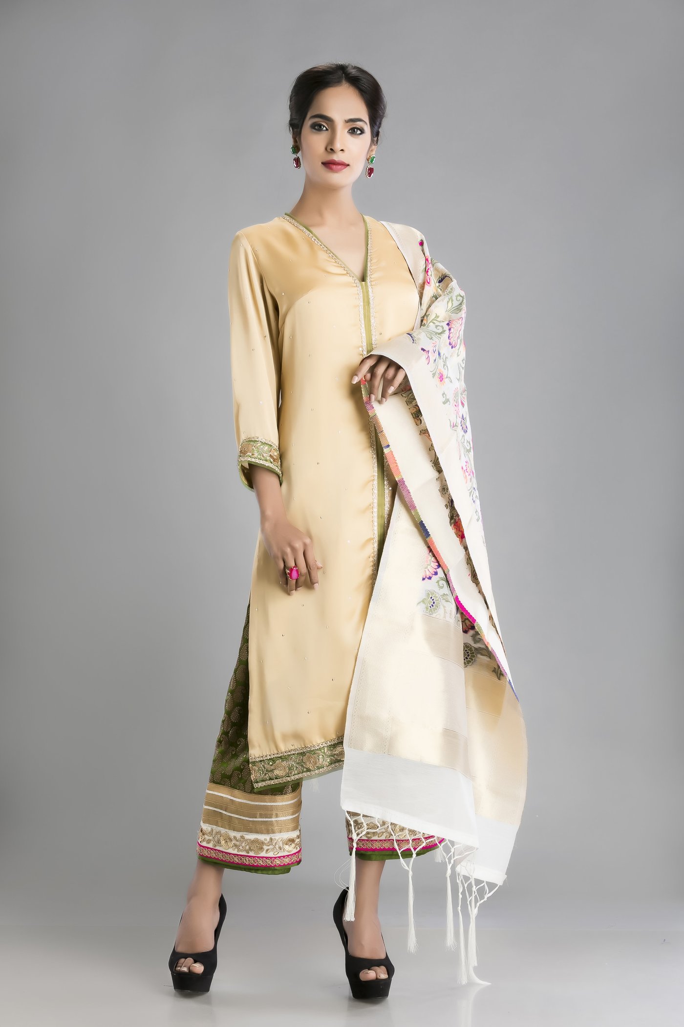 Kurti Designs for Pakistani Girls