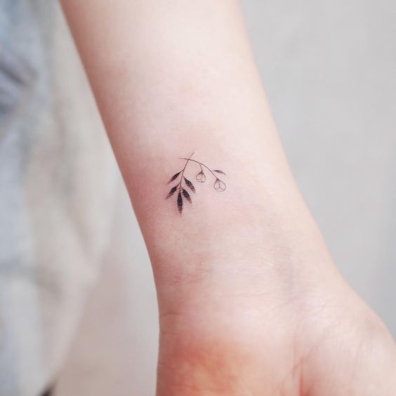 Rose and Leaf Tattoo - Small Meaningful Tattoos - Meaningful Tattoos -  Crayon