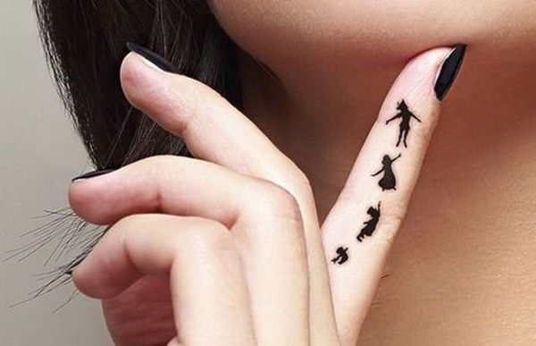 Straightforward Easy Finger Tattoos - Easy Finger Tattoos - Easy Tattoos - Crayon