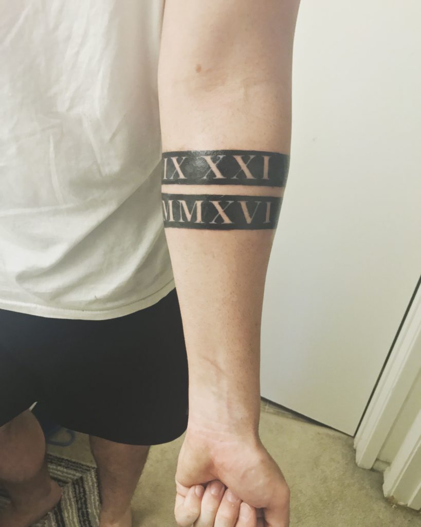 Strong Black Lines Easy Arm Tattoo Crayon