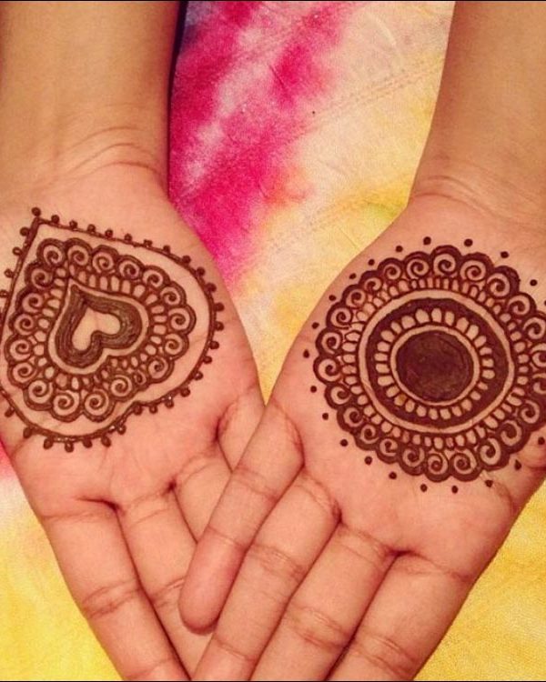 Phenomenal Style Circle Heart Shaped Mehndi Designs For Hands