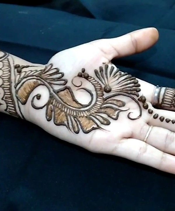 Astounding Heart Shaped Front Hand Arabic Mehndi Designs Front