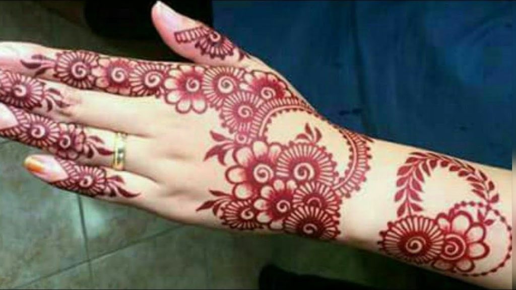 Astouding Special Arabic Mehndi Designs for backarm and fingers ...