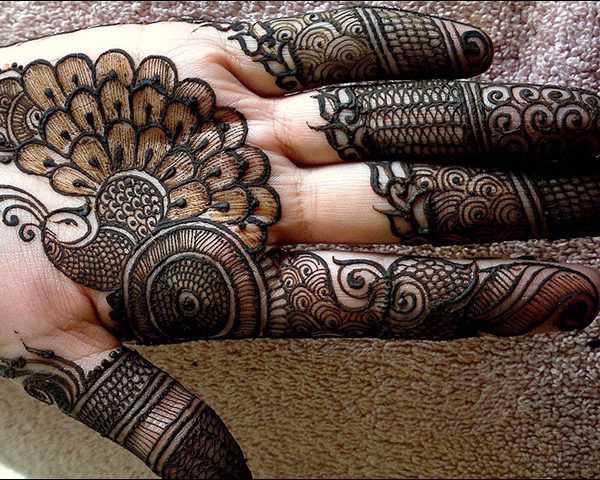 Phenominal Palm Arabic Mehndi Designs For Front Hand And Fingers